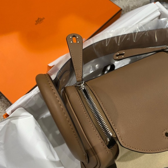 SOLD! Hermès mini Lindy in Alezan - Picture 2 of 4